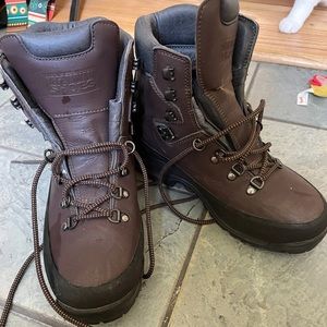 Veggie Trekker MK5 from Vegetarian Shoes: size 38 vegetarian shoes hiking boots